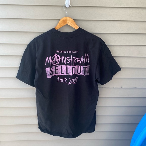 Machine Gun Kelly Concert Merchandise T-Shirt - Women’s Size L - Picture 7 of 8